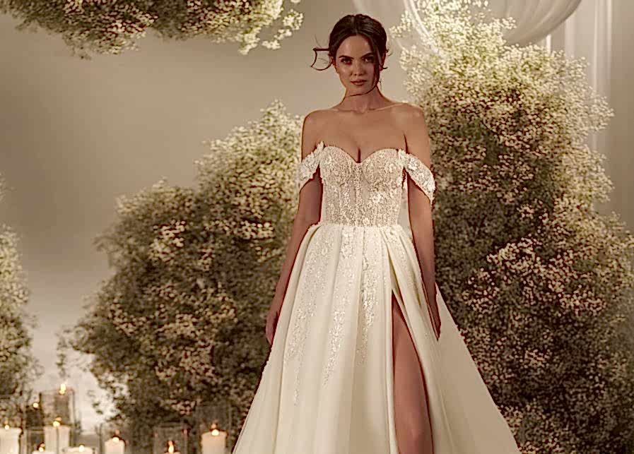 Esmee Bridal 2025, нови сватбени рокли, нови булчински рокли, нова колекция, сватбена рокля, булчинска рокля, булчински рокли, сватбени рокли, булчински рокли с ръкави, булченски рокли, булчински рокли с дантела, булчински рокли с гол гръб, обемни булчински рокли, булчински рокли принцеса, цветни булчински рокли, евтини булчински рокли, бели булчински рокли, булчински рокли 2020, сватбени рокли 2020, колекции 2020, сватбени рокли софия, булчински рокли софия, сватбени рокли цени, булчински рокли цени, best friday sale, trunk show, нова колекция, колекции 2025